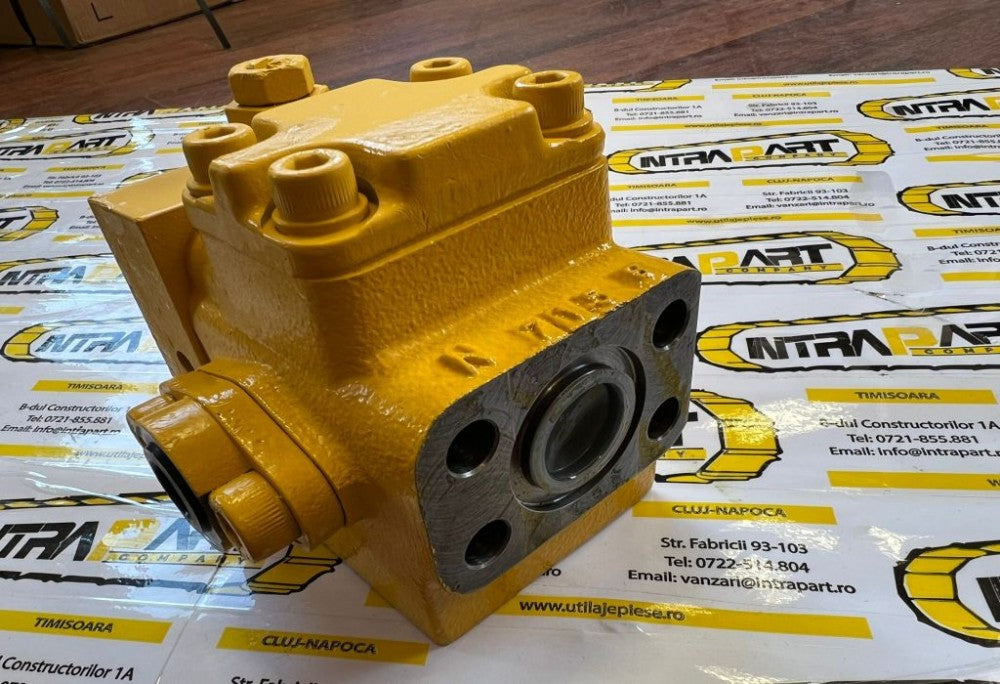 Ansamblu valva excavator, Komatsu PC210 PC200 PC220 - 702-21-09147