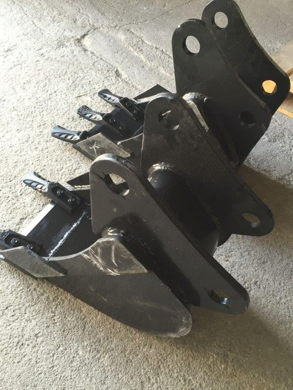 Cupa buldoexcavator, Fiat Hitachi FB110 - 300FB110